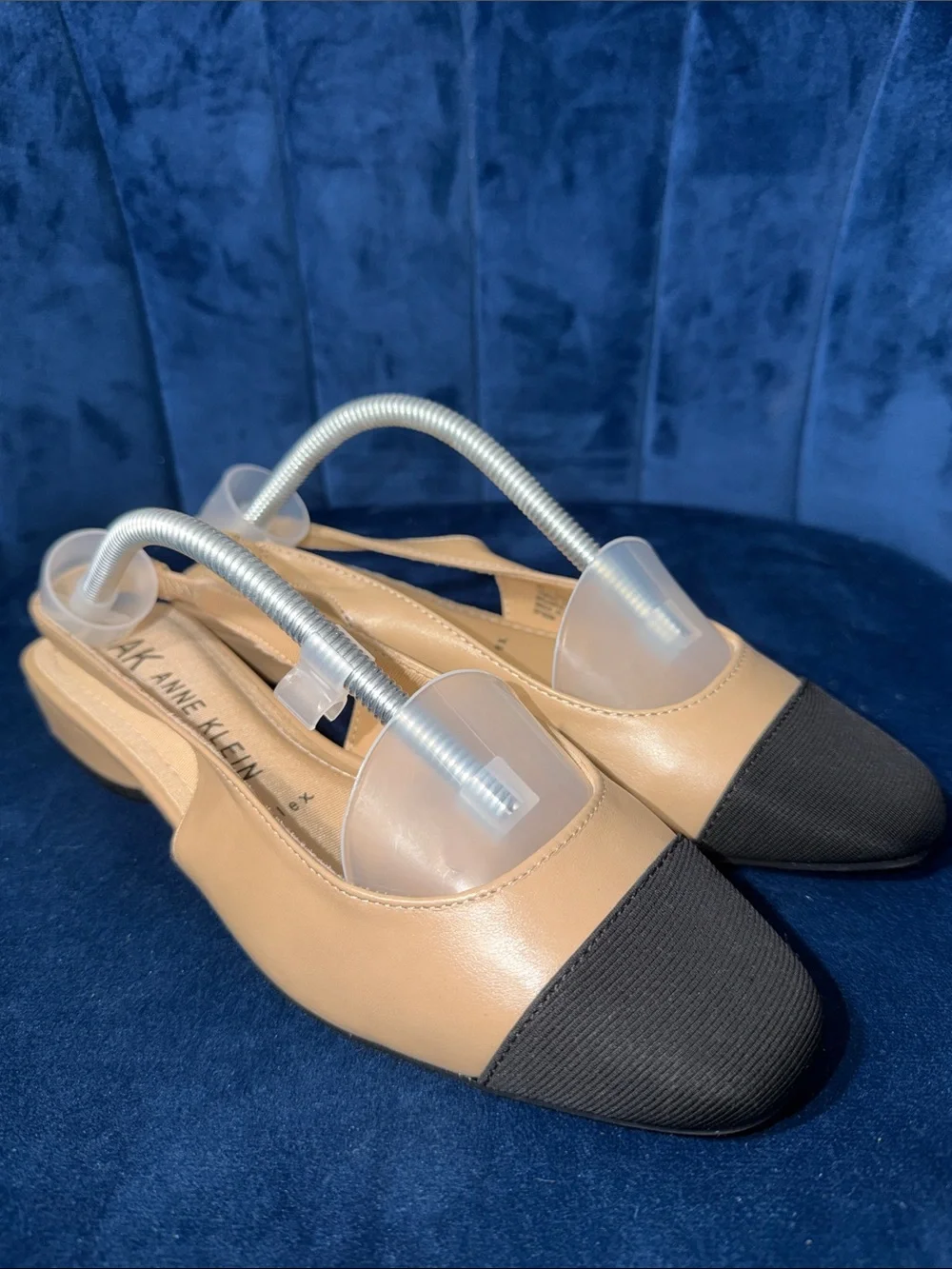 Anne Klein Tan and Black Two-Tone Slingback Flats Size 7